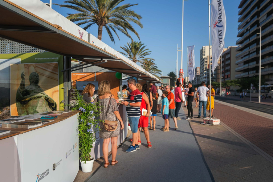 La feria de Gandia dedicada a Territorio Borgia permite mostrar una oferta amplia y complementaria a los miles de turistas que disfrutan de Gandia en estos días.